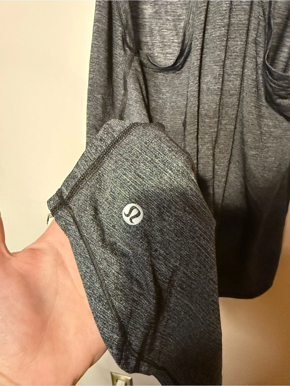 Lululemon Hot Like Agni Singlet Tank Top Racerback Heathered Black Size 8